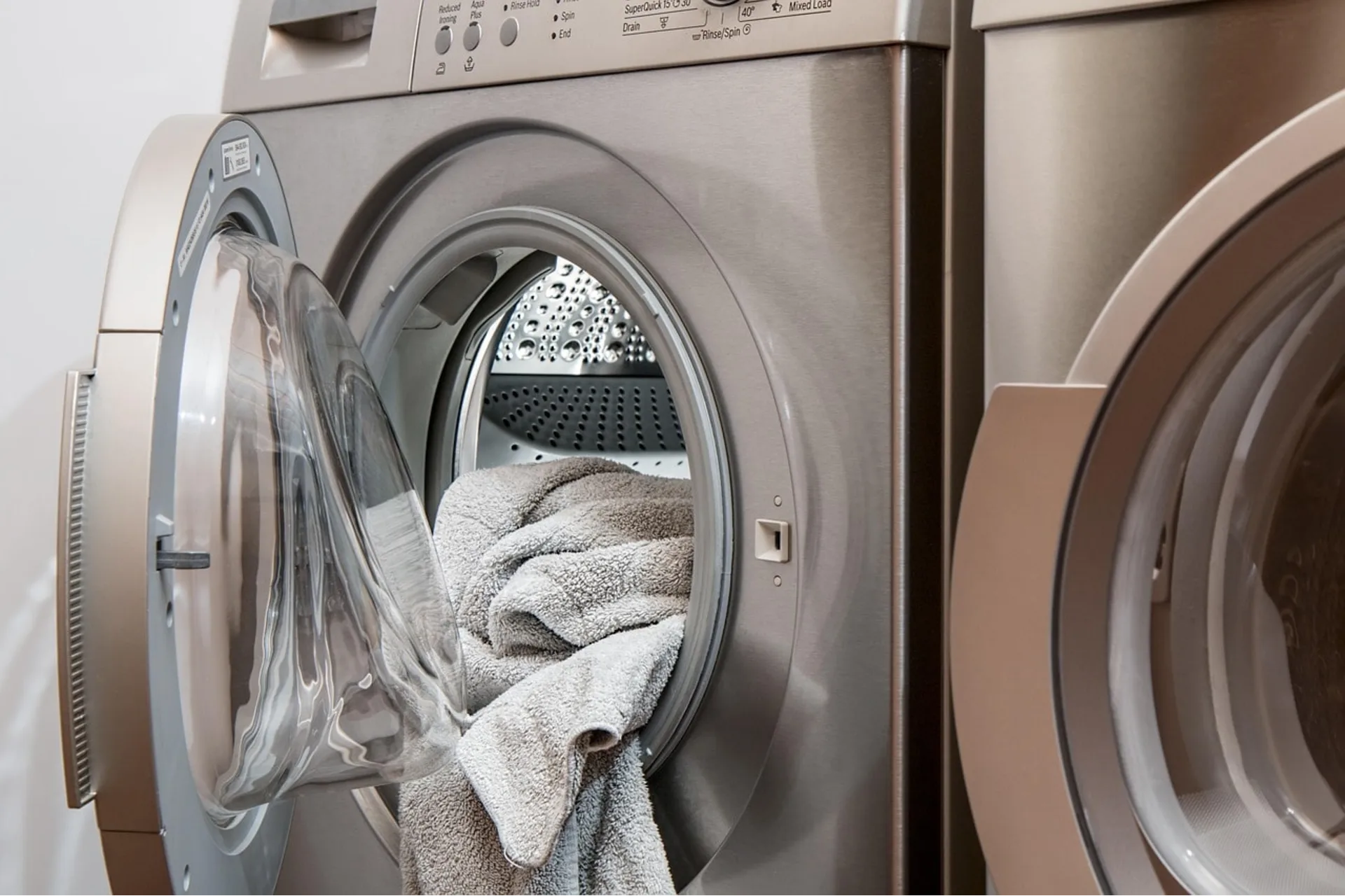 How to Clean Front Load Washer Interiors- 4 Easy Steps